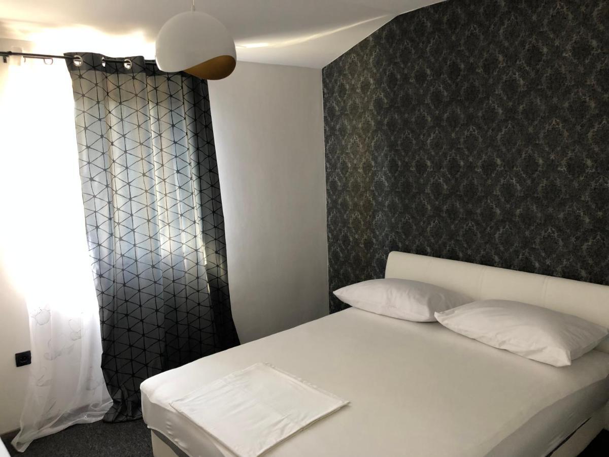 Apartmani Bm Biograd Na Moru Exterior photo
