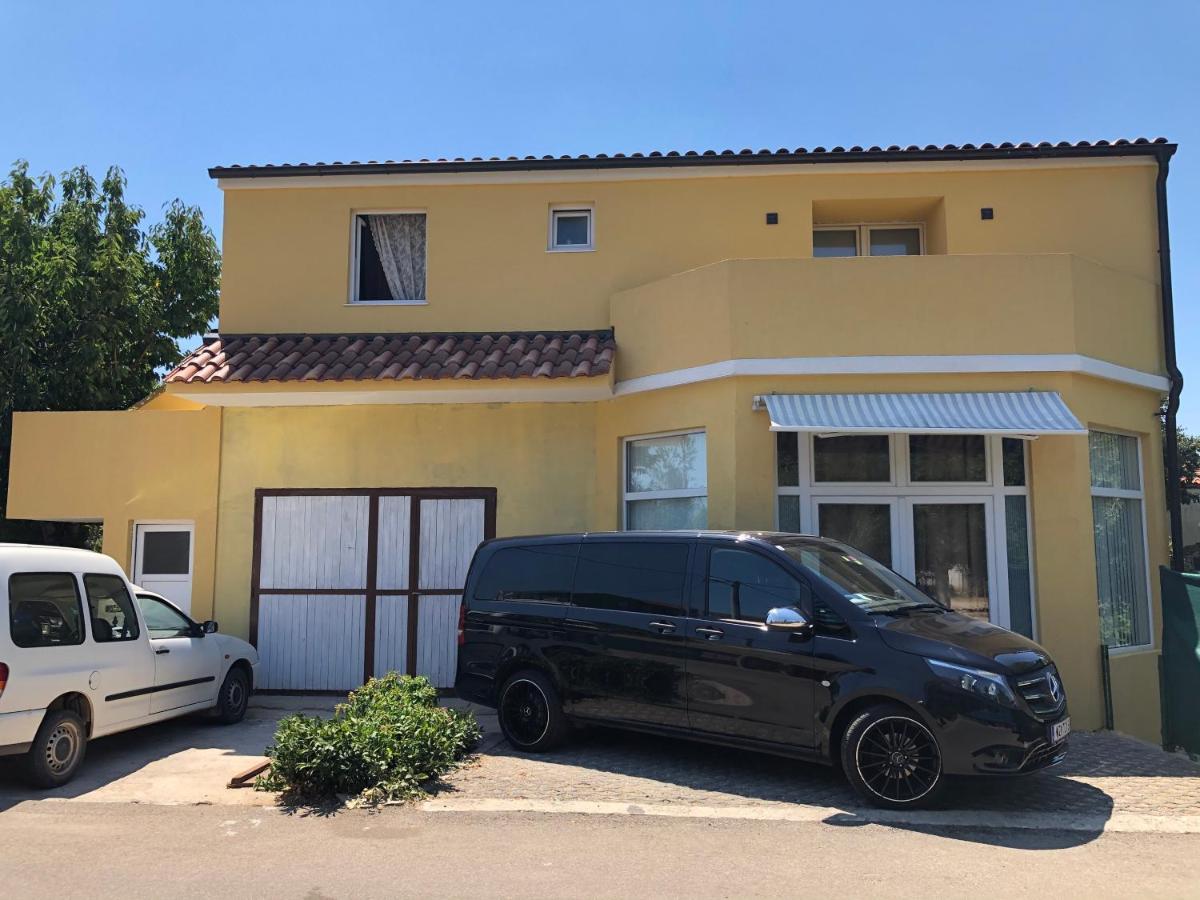 Apartmani Bm Biograd Na Moru Exterior photo